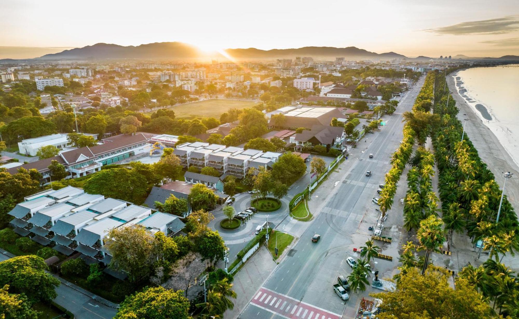 Bangsaen Heritage Hotel Ngoại thất bức ảnh
