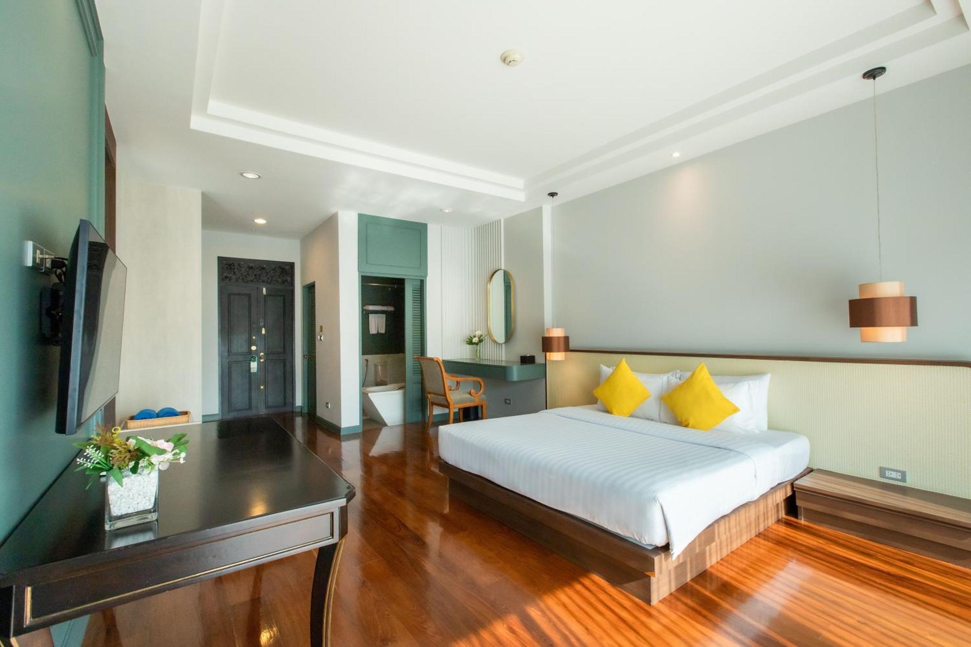 Bangsaen Heritage Hotel Phòng bức ảnh