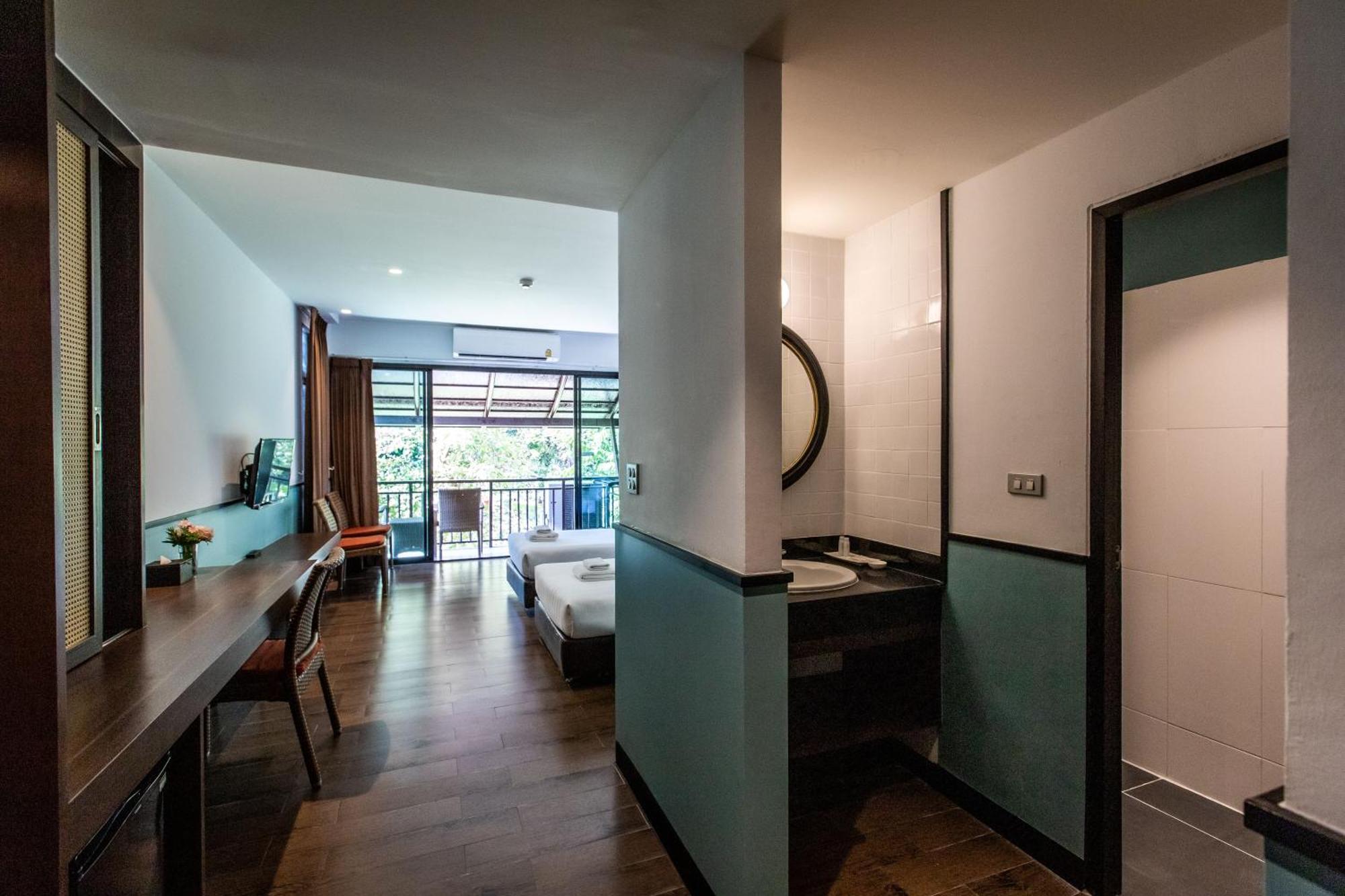 Bangsaen Heritage Hotel Phòng bức ảnh